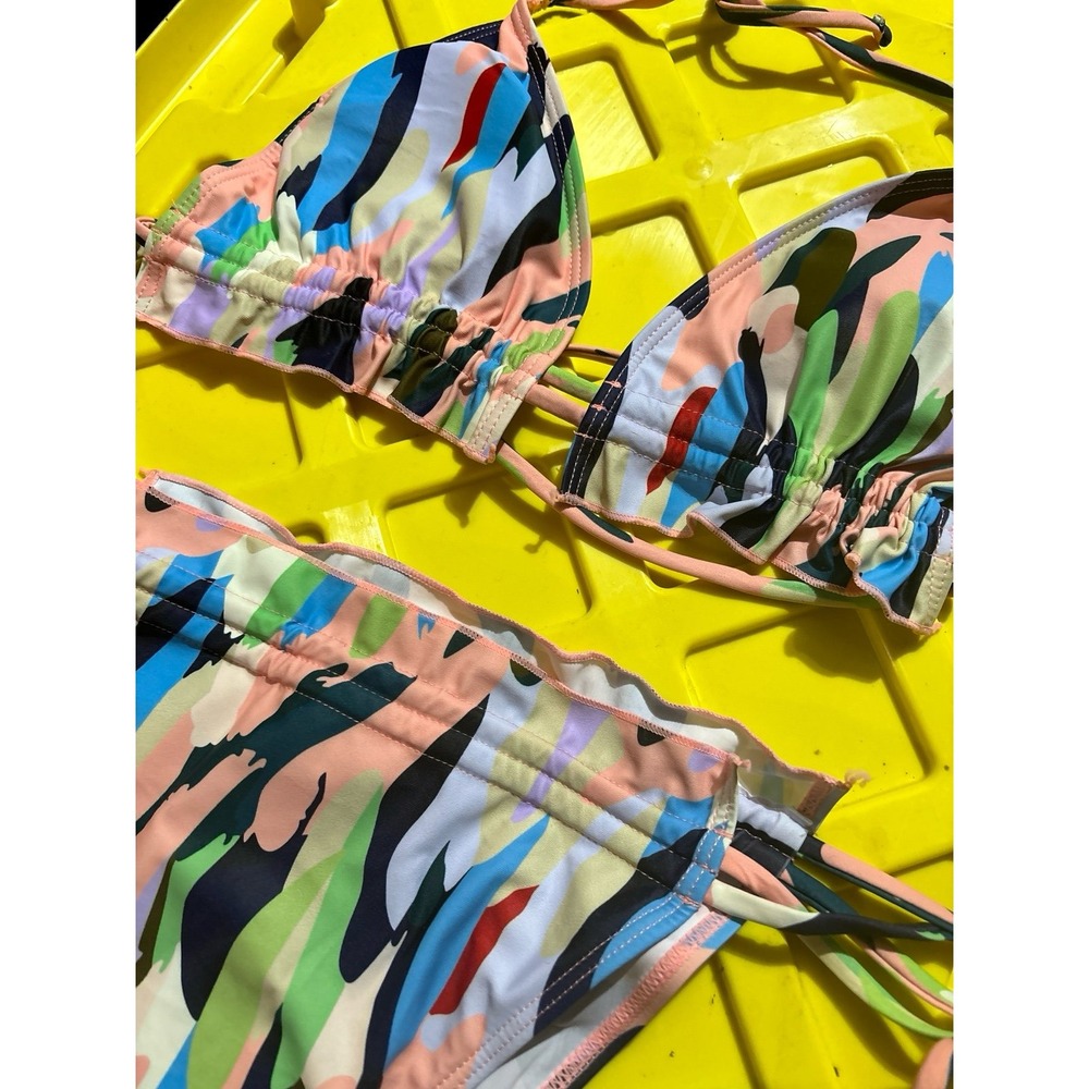 NEW‎ Colorful Abstract Ruffle Trim String Bikini, Size Large - Picture 2 of 4